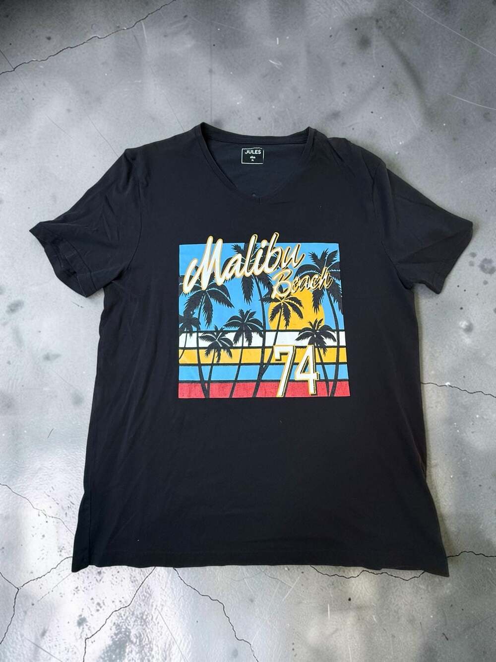 Jules Men's Slim Fit Malibu Beach 74 Graphic Short Sleeve T-Shirt